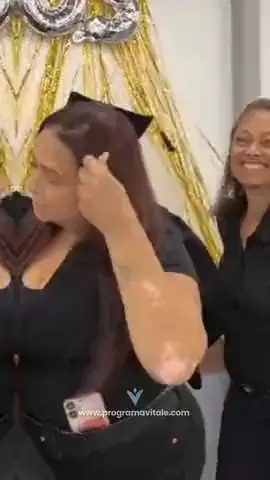 Formandas comemorando na formatura de Instrumentação em Itaquera